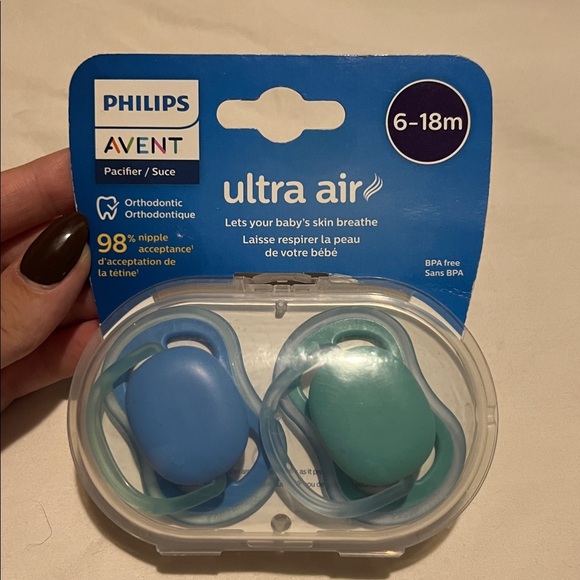 Philips Avent Ultra Air Pacifiers - Picture 2 of 3